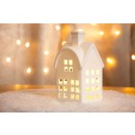 Dekorácia MagicHome, Domček, LED, biely, porcelán, 8,7x7,3x15,3 cm